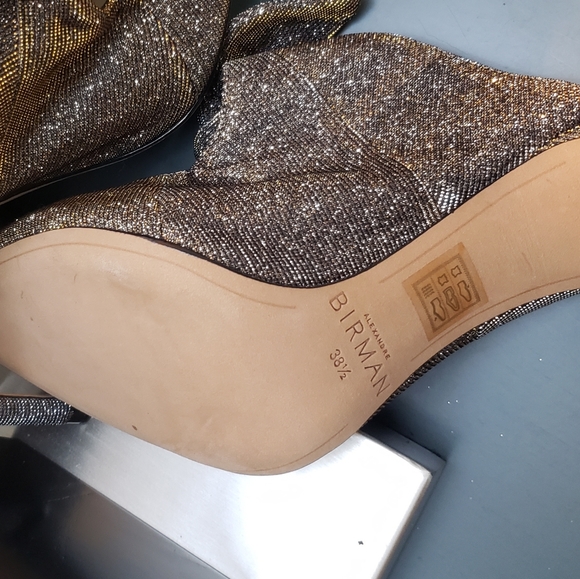 Shoes - Picture 4 of 5